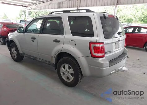 2009 Ford Escape Xlt z USA, uszkodzony, nr VIN 1FMCU03G79KC81611